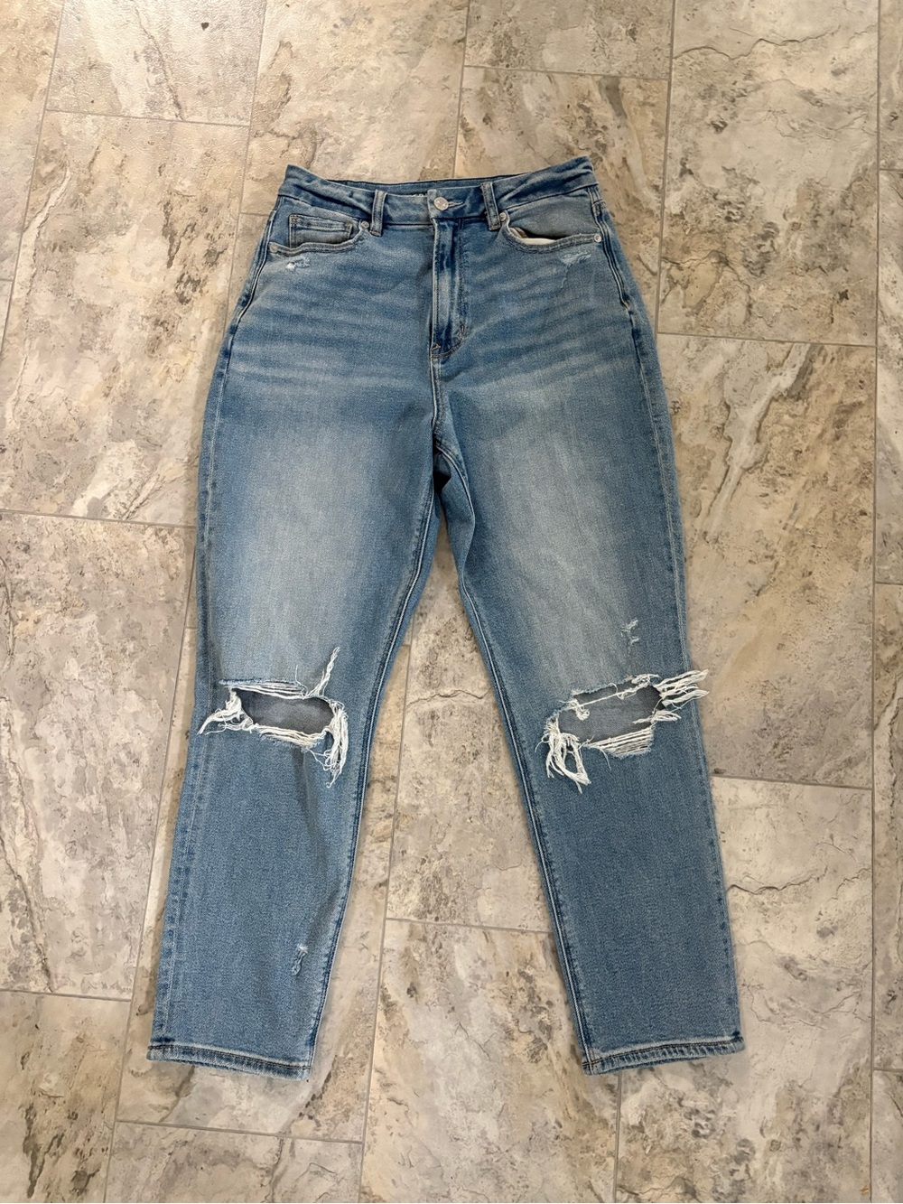 American Eagle Outfitters Curvy Mom Jeans - Picture 2 of 6